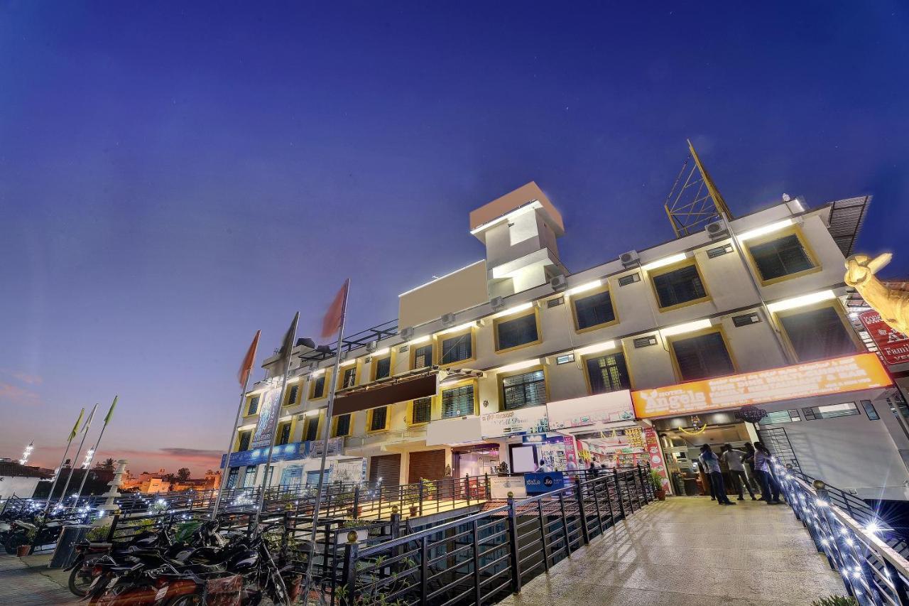 首都o萨曼维国际酒店 Belur  外观 照片